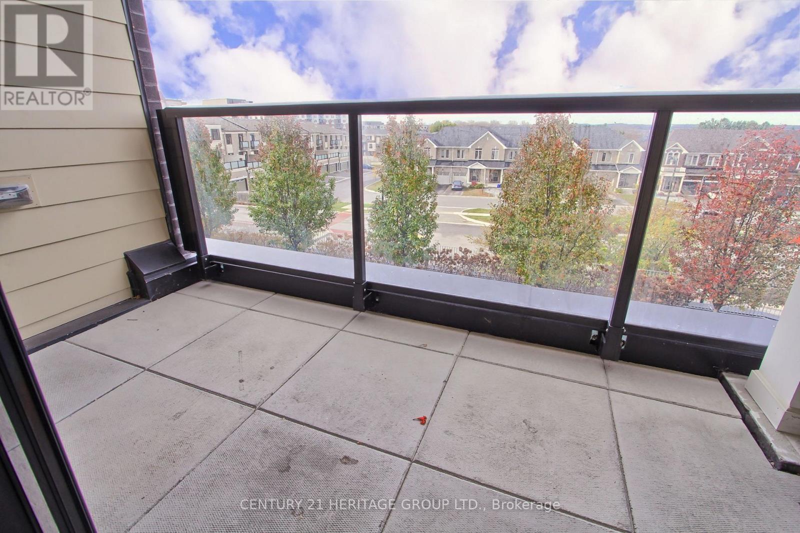 250 - 555 William Graham Drive Property Photo 22