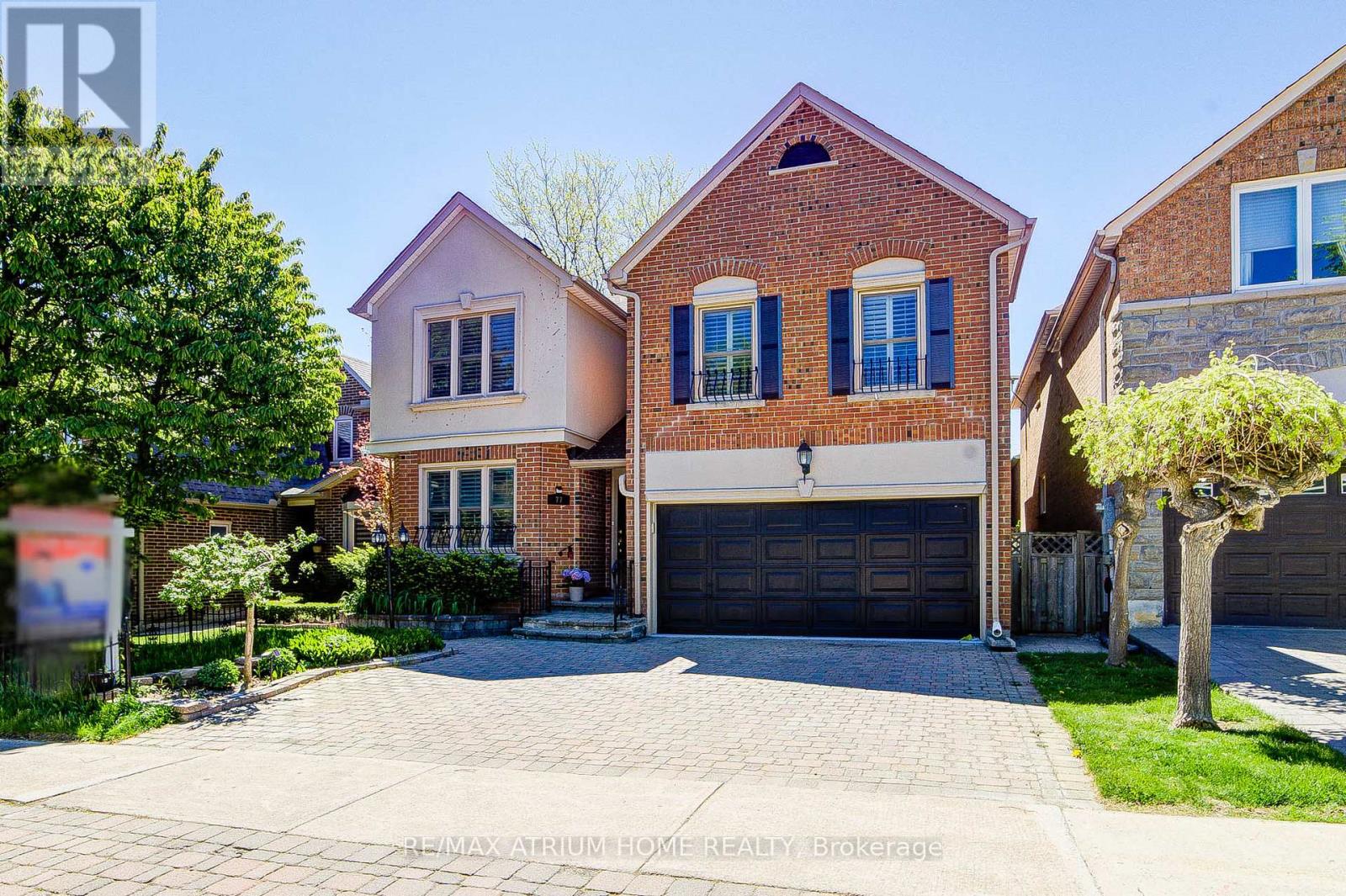 77 Rosedale Heights Drive Property Photo 2