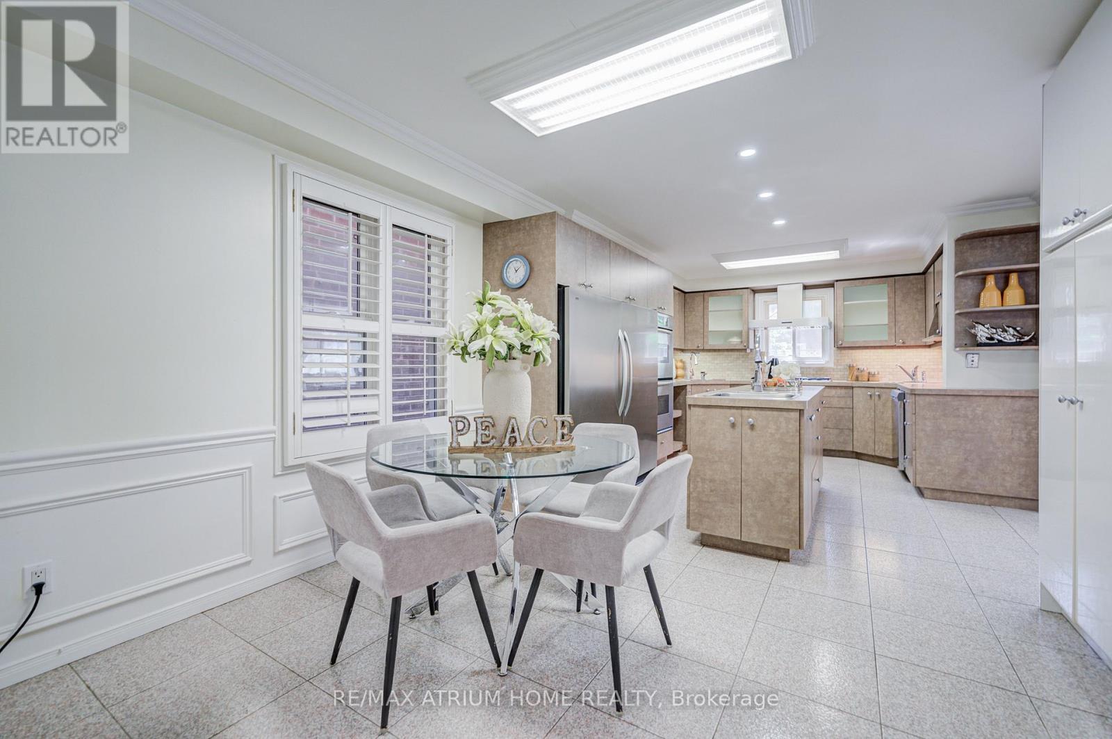 77 Rosedale Heights Drive Property Photo 11