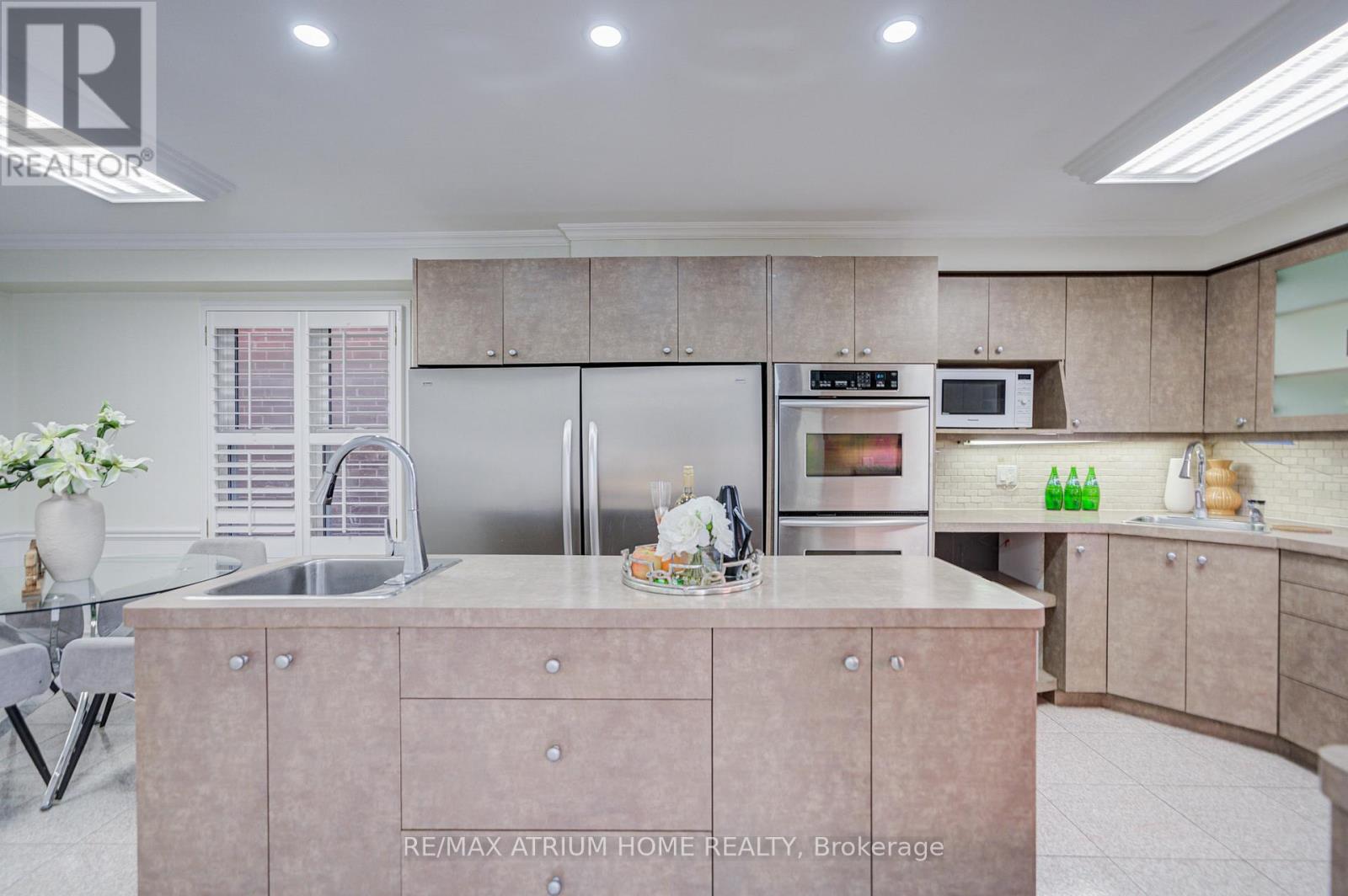 77 Rosedale Heights Drive Property Photo 14