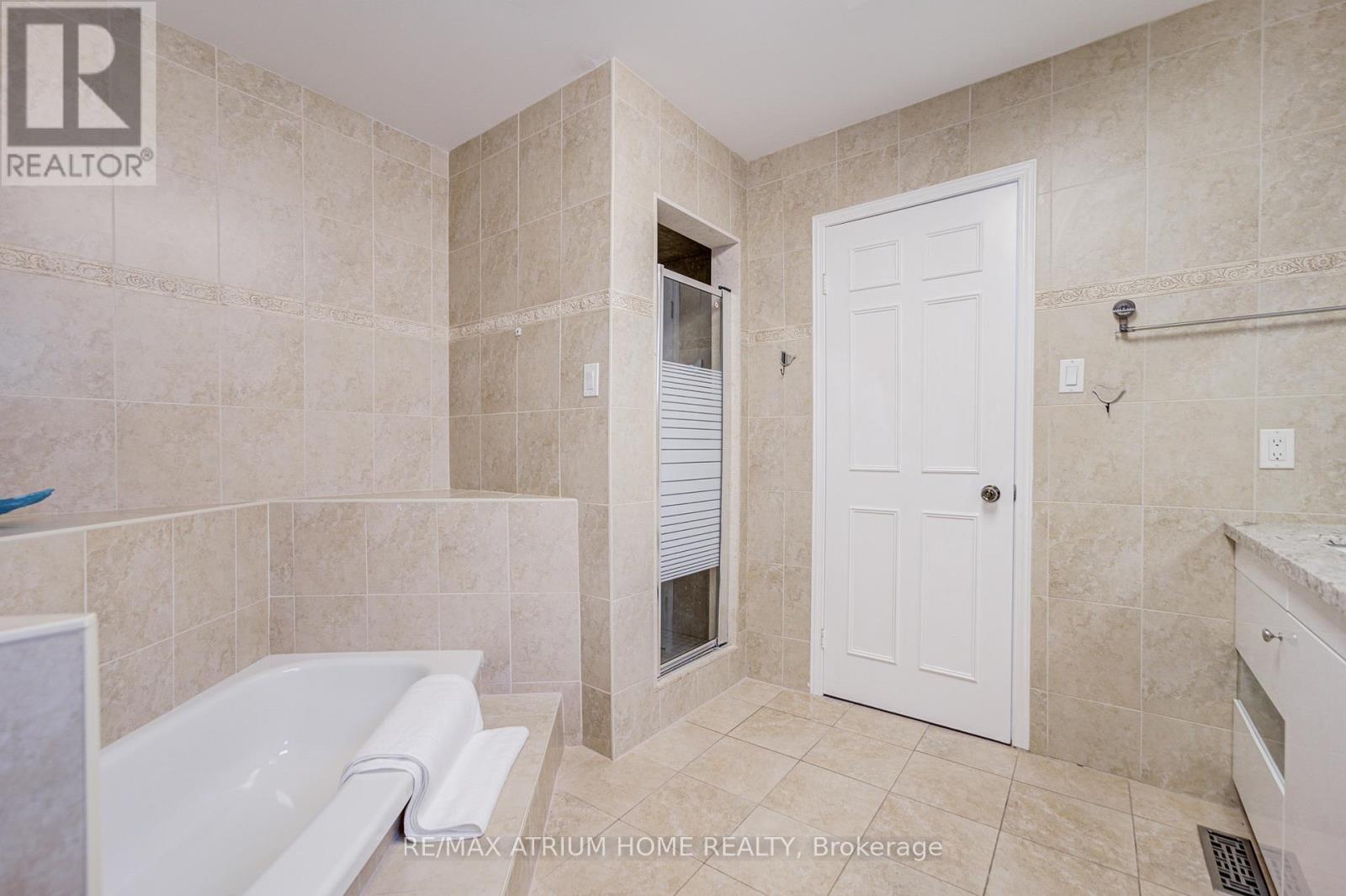 77 Rosedale Heights Drive Property Photo 41