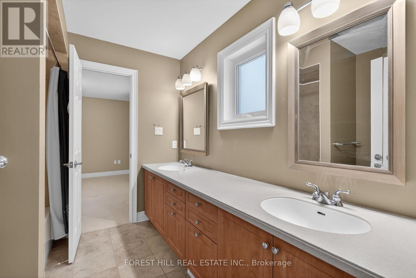 33 Chopin Boulevard Property Photo 32