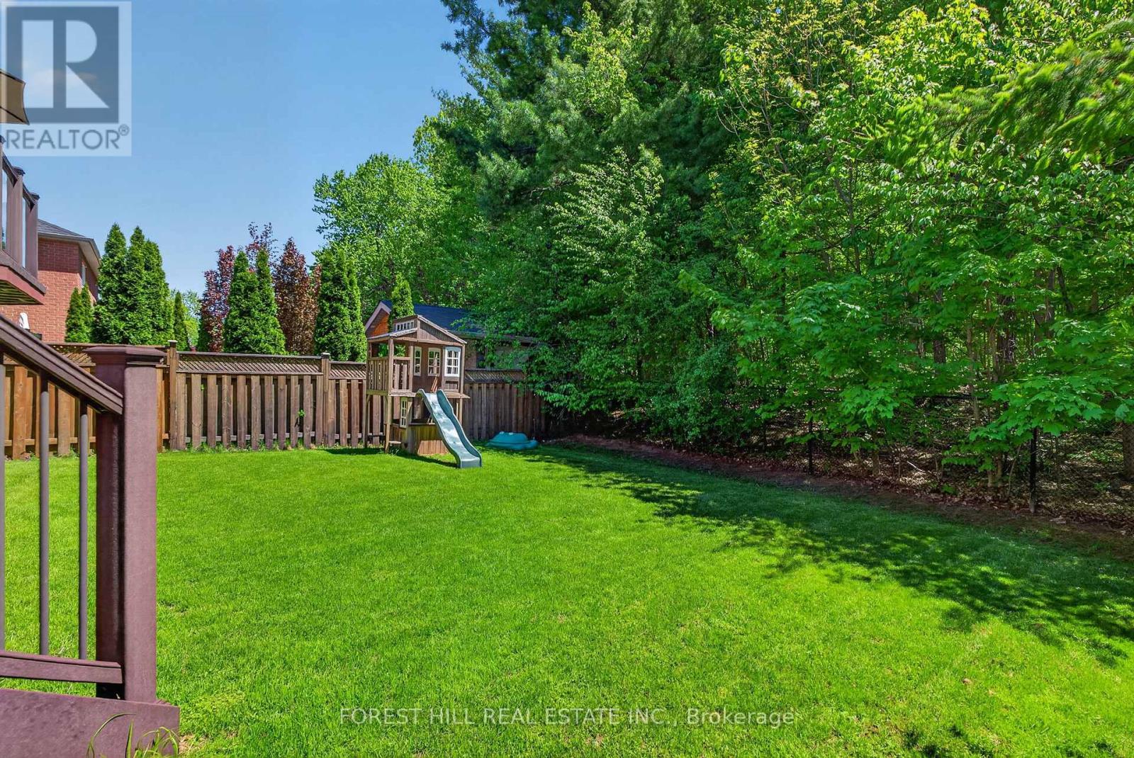 33 Chopin Boulevard Property Photo 45