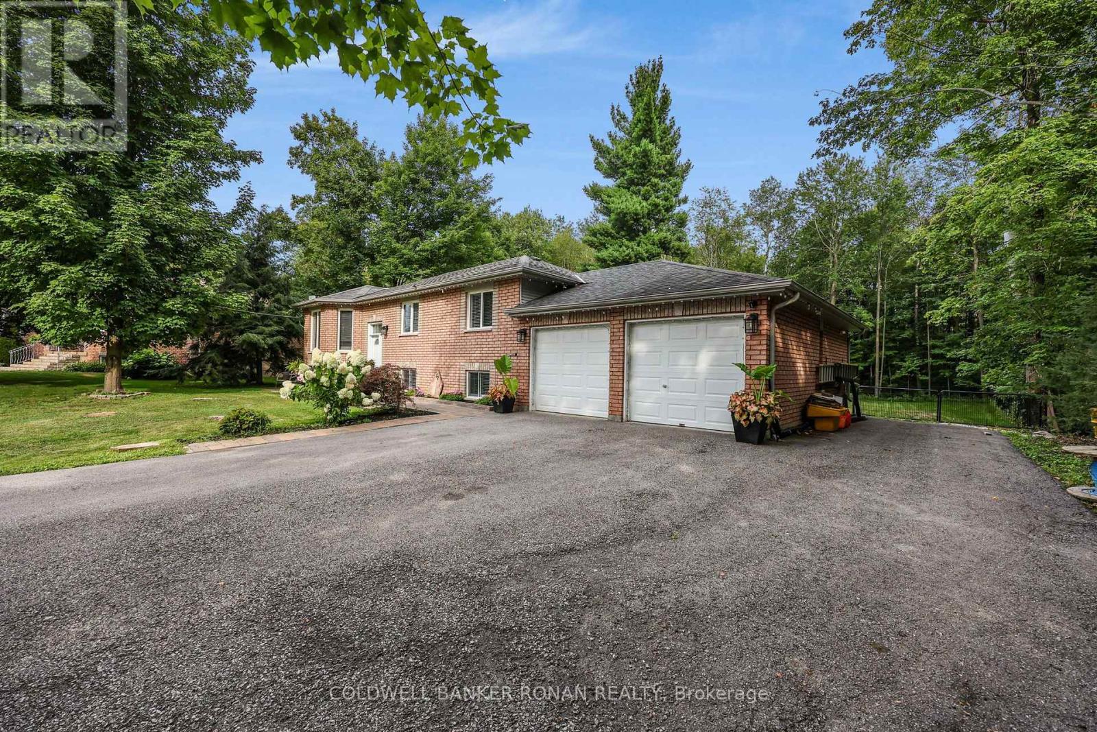57 Pine Park Boulevard Property Photo 2
