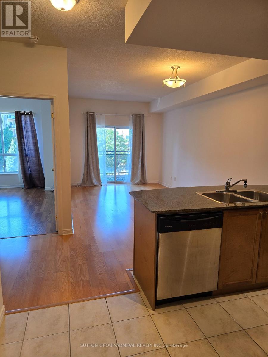 315 - 2 Maison Parc Court Property Photo 8