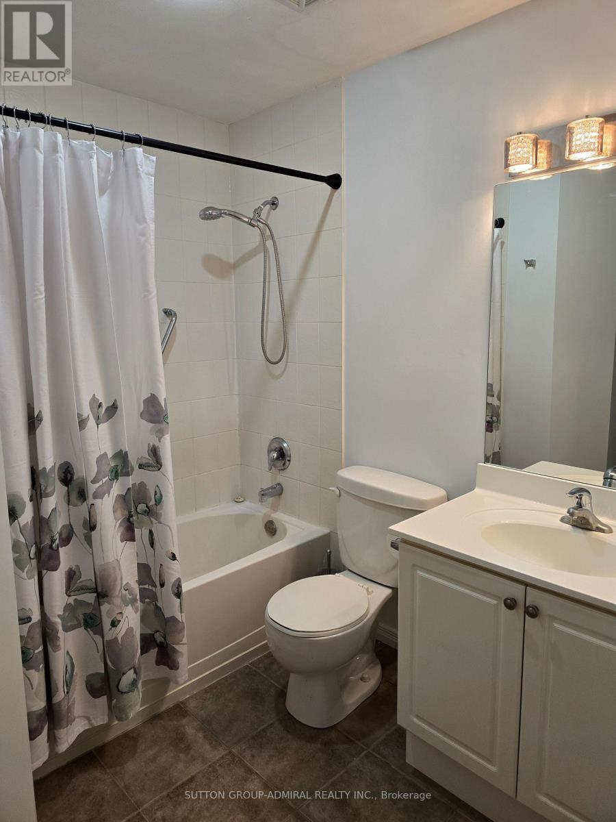 315 - 2 Maison Parc Court Property Photo 13