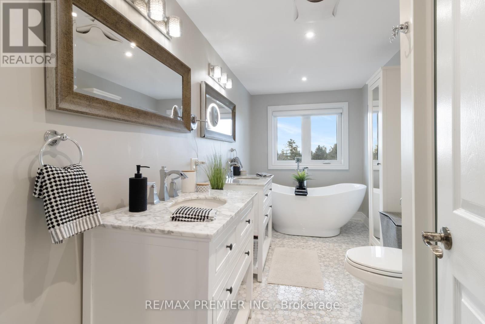 60 Nobleview Drive Property Photo 18