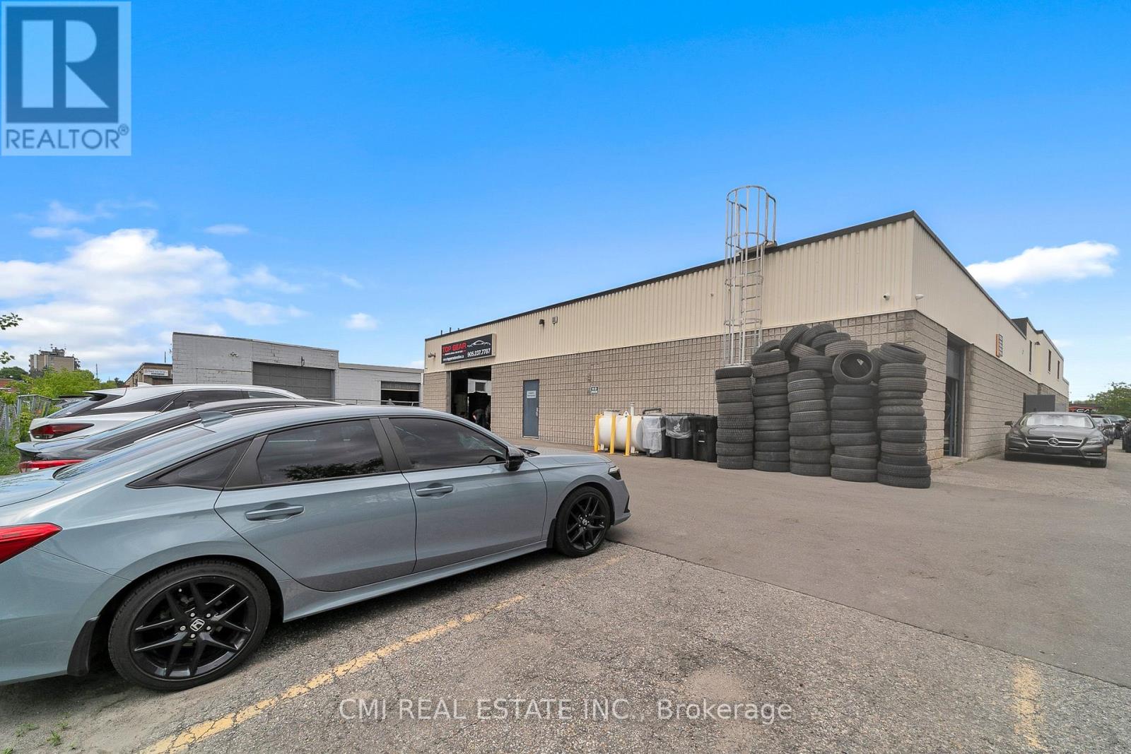 2 - 60 Industrial Road Property Photo 3