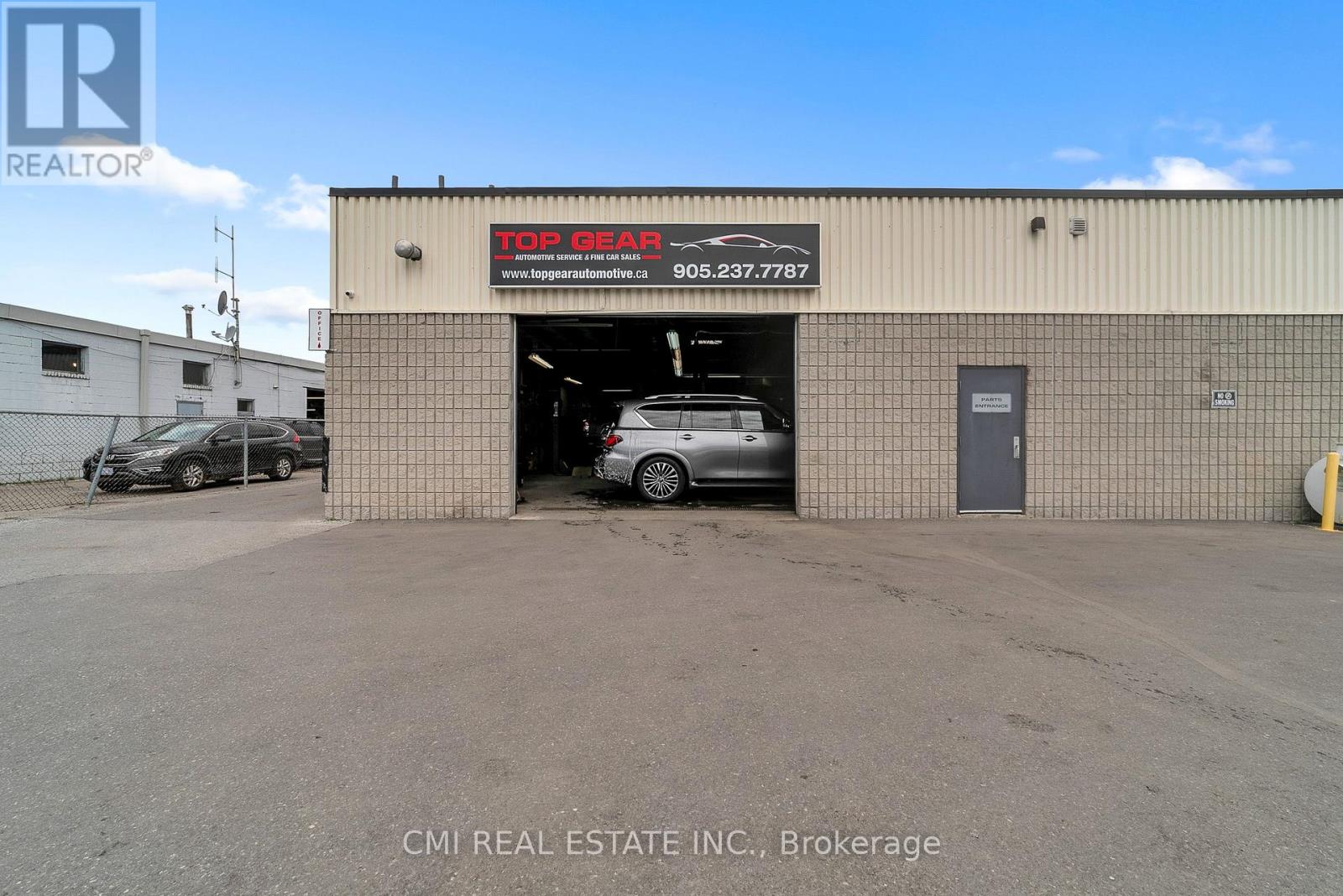 2 - 60 Industrial Road Property Photo 4