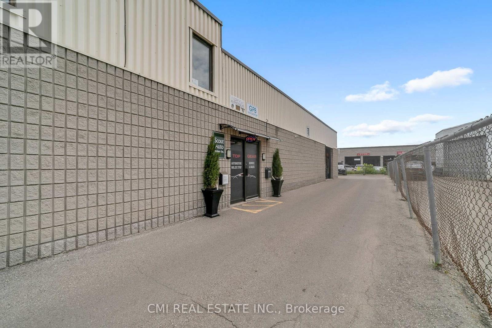 2 - 60 Industrial Road Property Photo 28