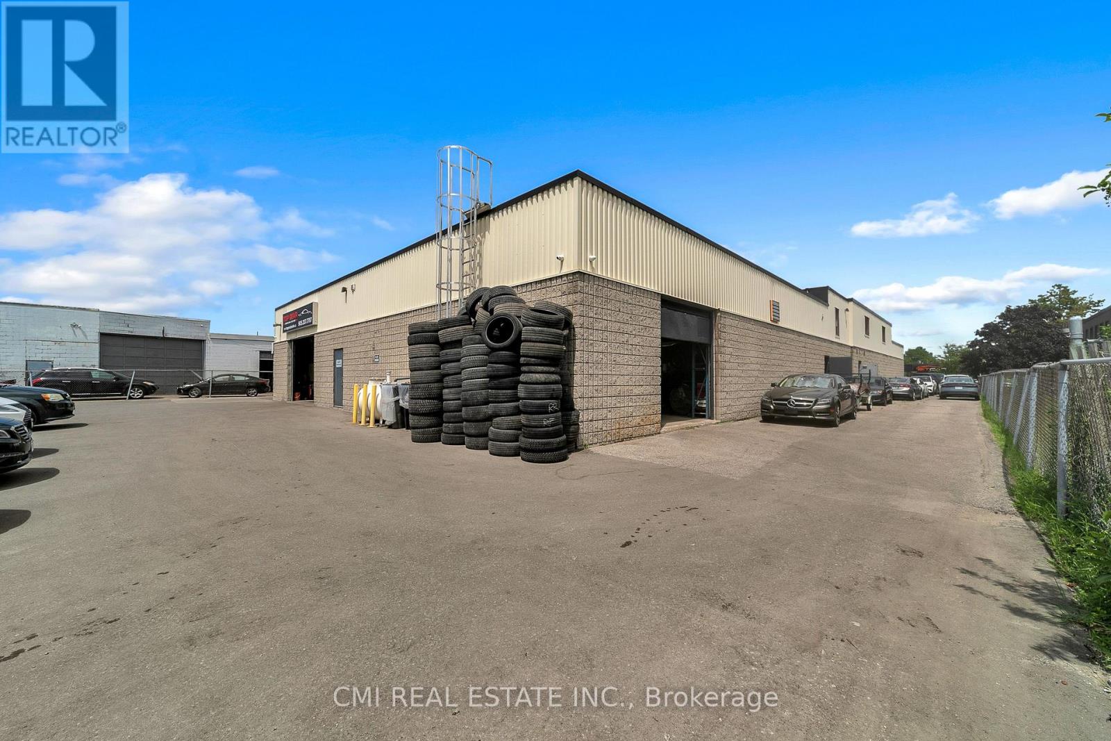 2 - 60 Industrial Road Property Photo 31
