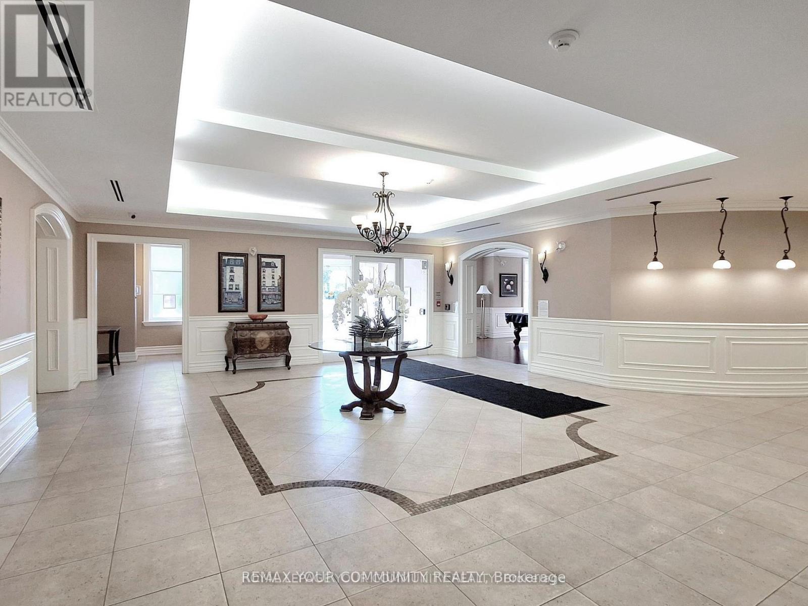220 - 9519 Keele Street Property Photo 4