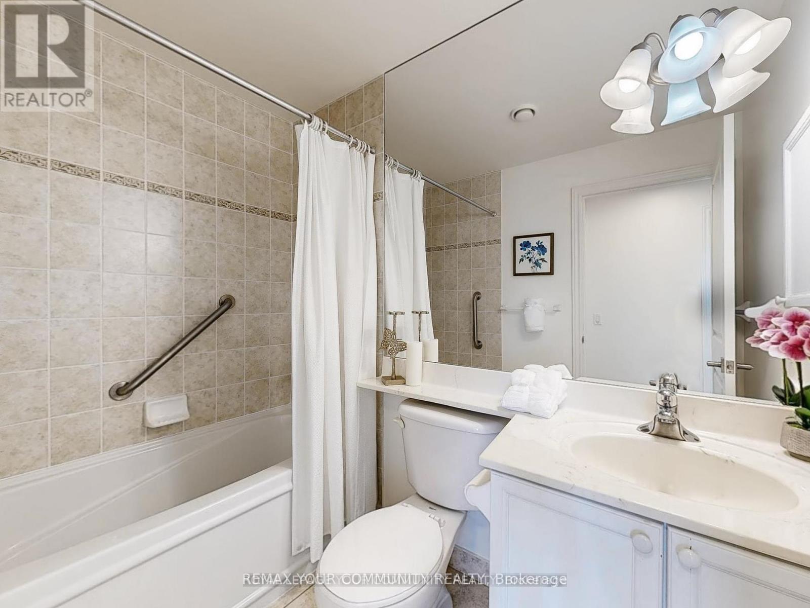 220 - 9519 Keele Street Property Photo 20