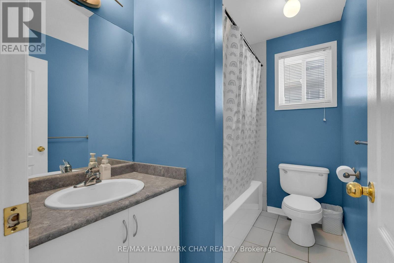38 Admiral Crescent Property Photo 16