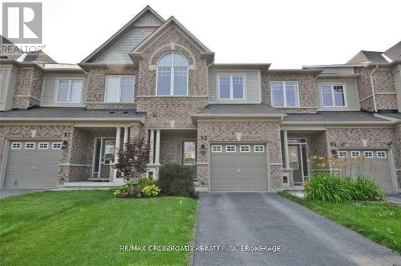 95 Thatcher Crescent Photo de la propriété 1