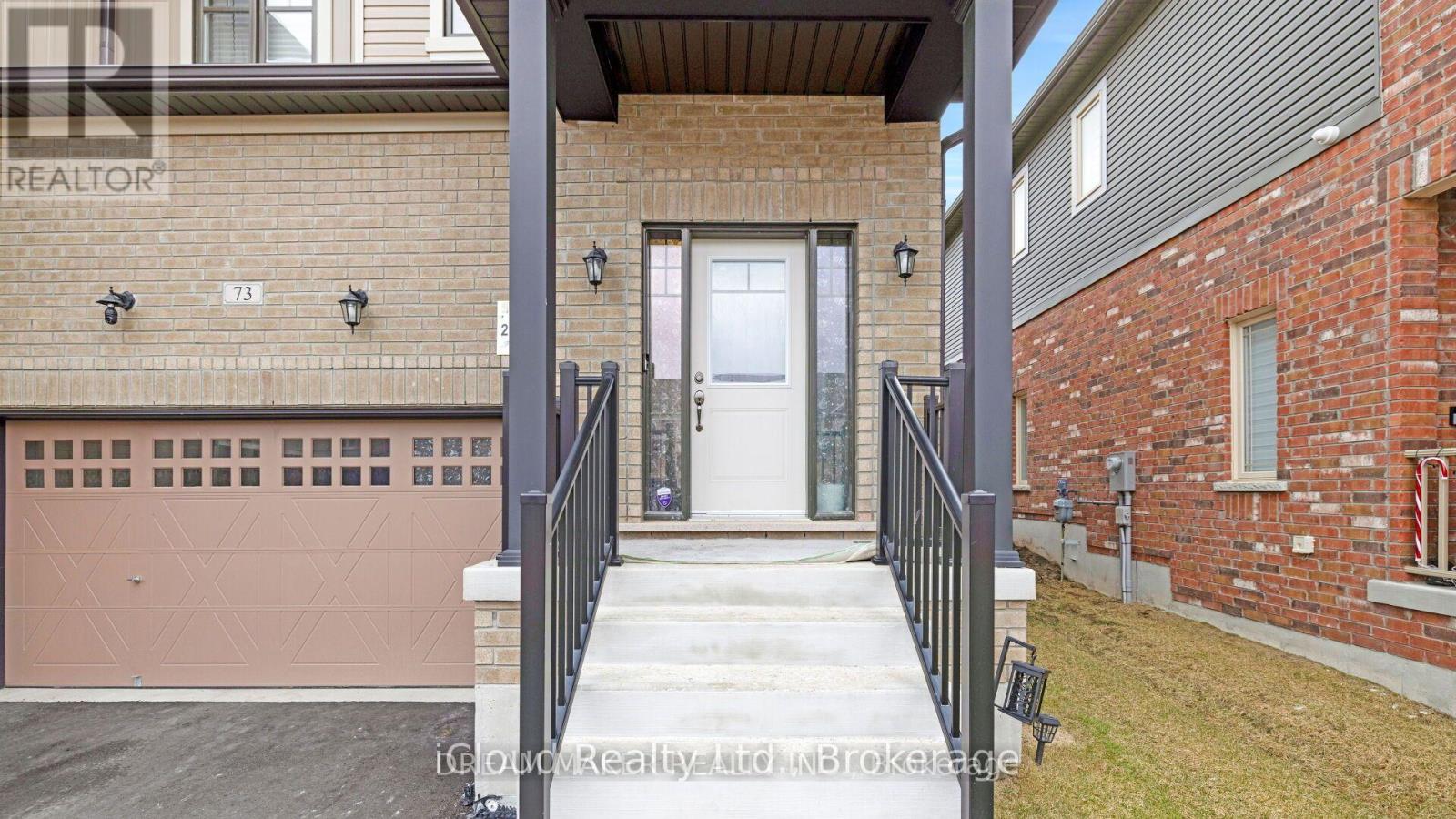 73 Lorne Thomas Place Property Photo 3