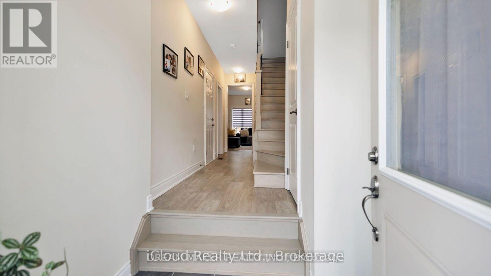 73 Lorne Thomas Place Property Photo 5