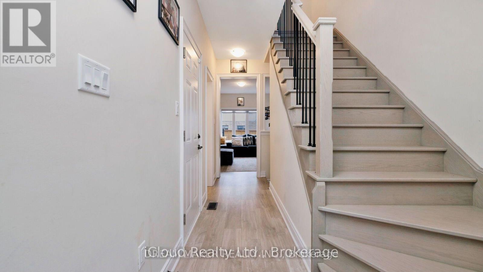 73 Lorne Thomas Place Property Photo 6