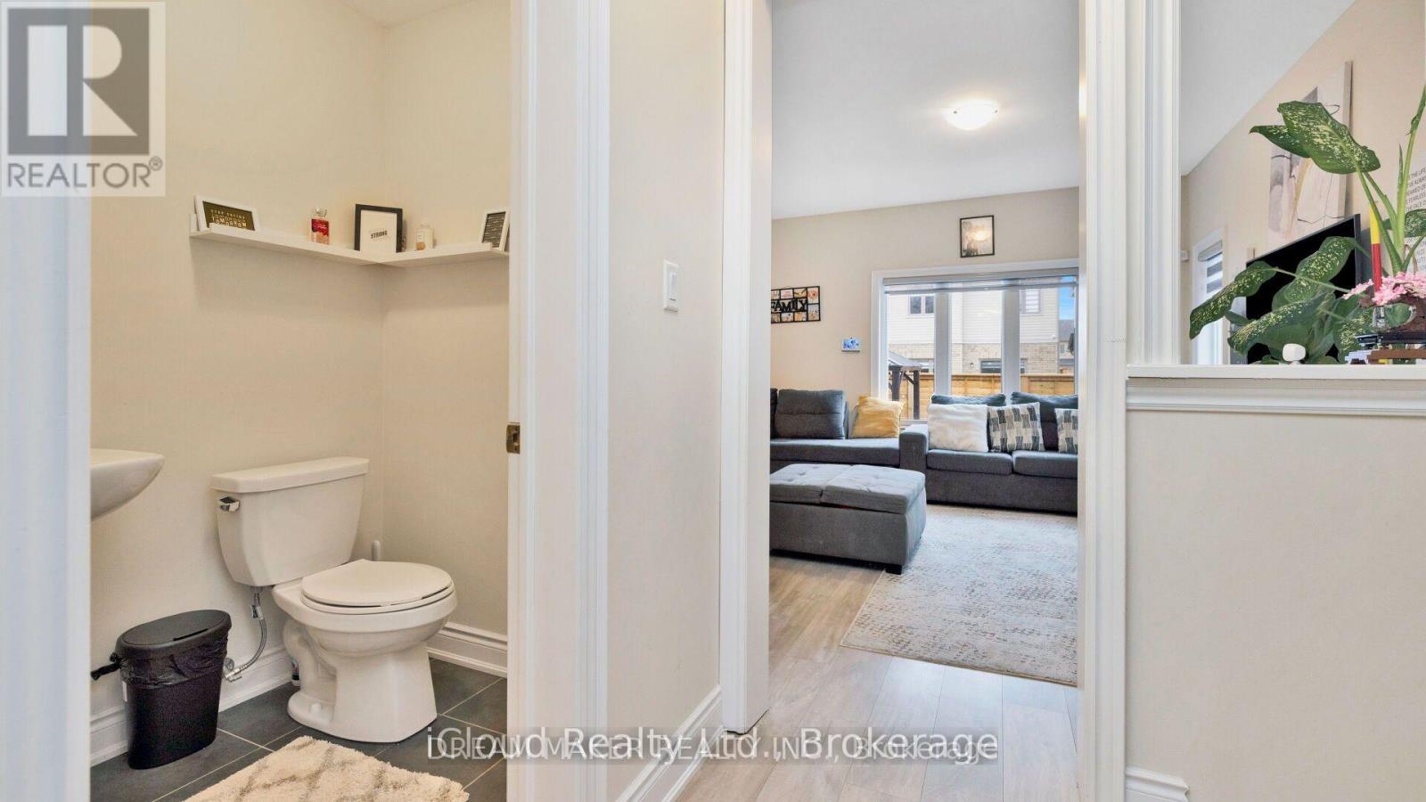 73 Lorne Thomas Place Property Photo 7