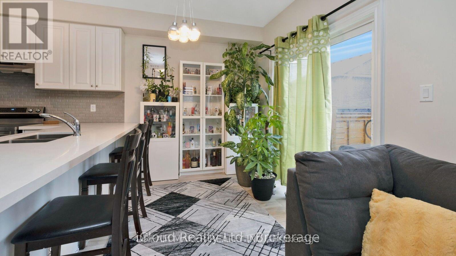 73 Lorne Thomas Place Property Photo 17
