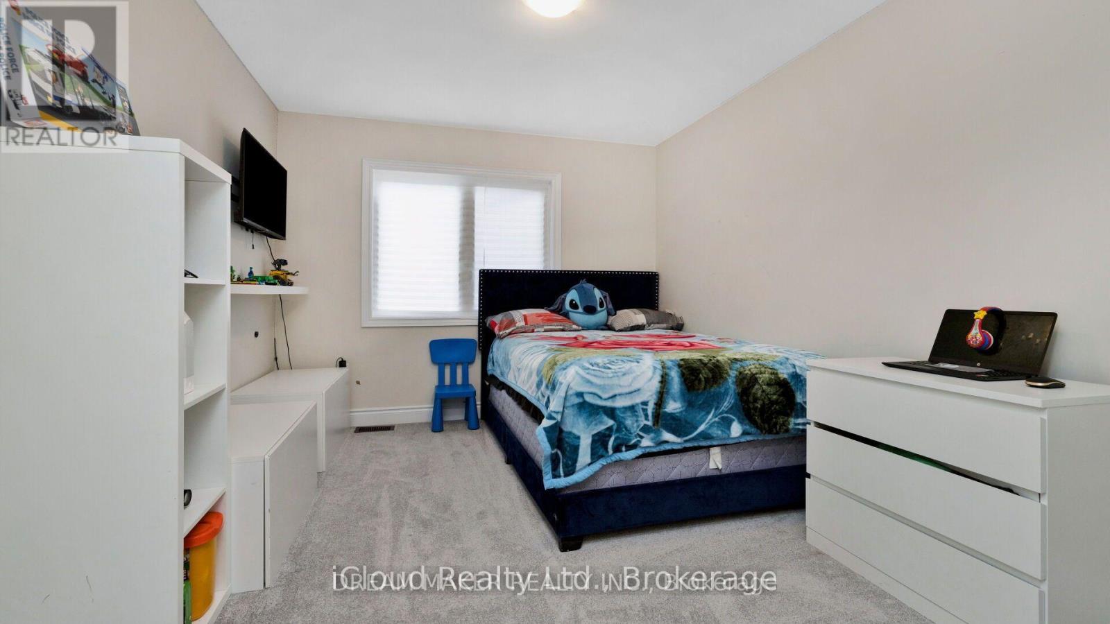 73 Lorne Thomas Place Property Photo 19