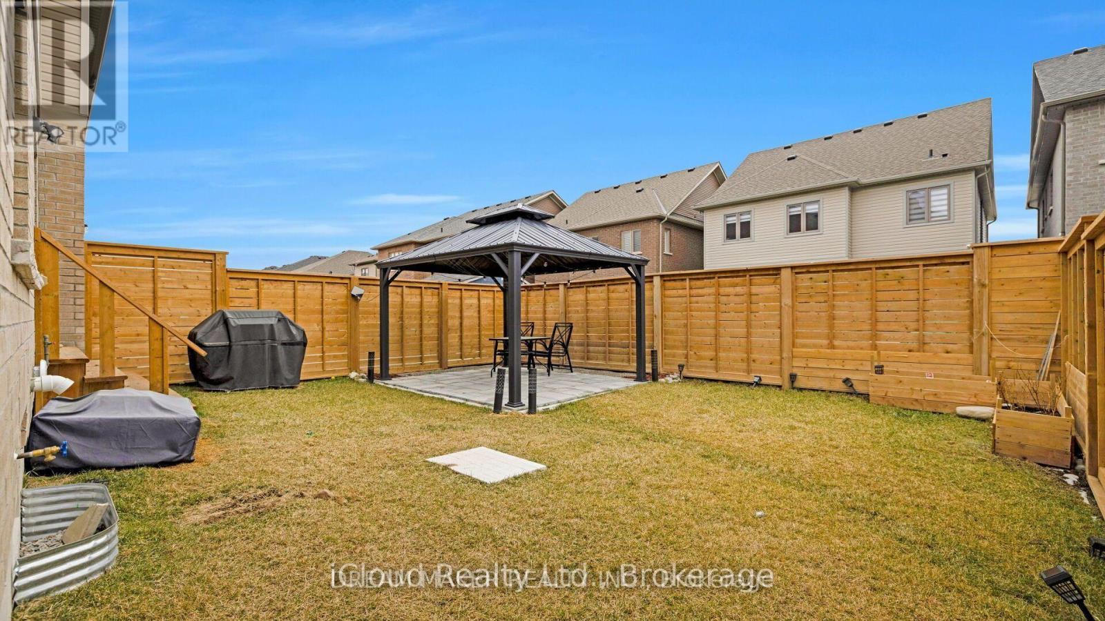 73 Lorne Thomas Place Property Photo 31