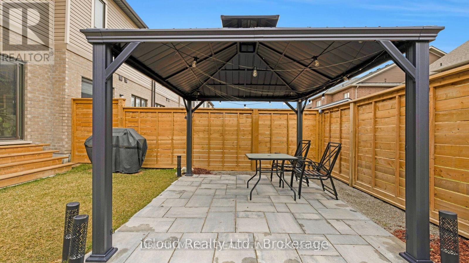 73 Lorne Thomas Place Property Photo 33