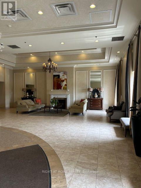 403 - 2 Maison Parc Court Property Photo 5