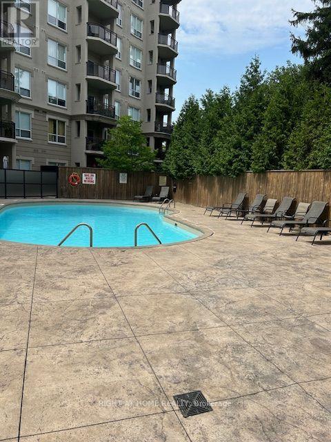 403 - 2 Maison Parc Court Property Photo 14