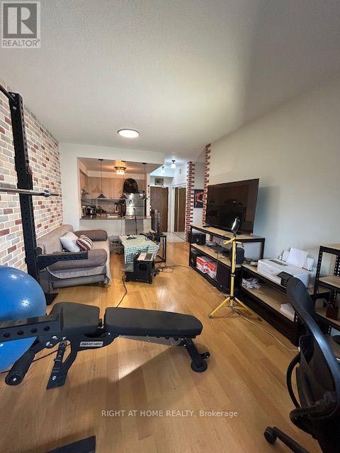 403 - 2 Maison Parc Court Property Photo 22