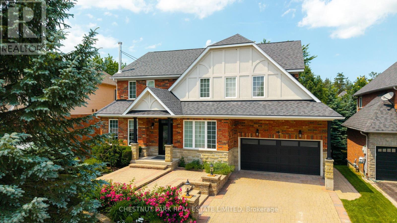 8 Cyril Richardson Court Property Photo 1