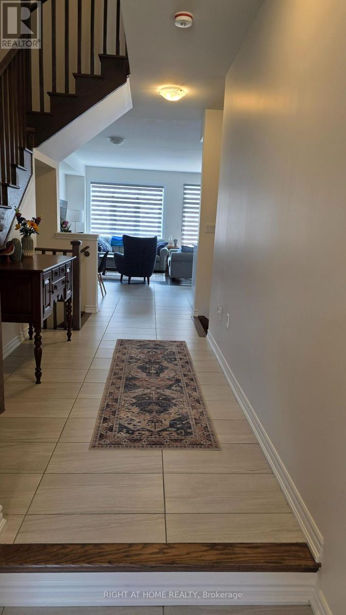 2257 Grainger Loop Property Photo 4