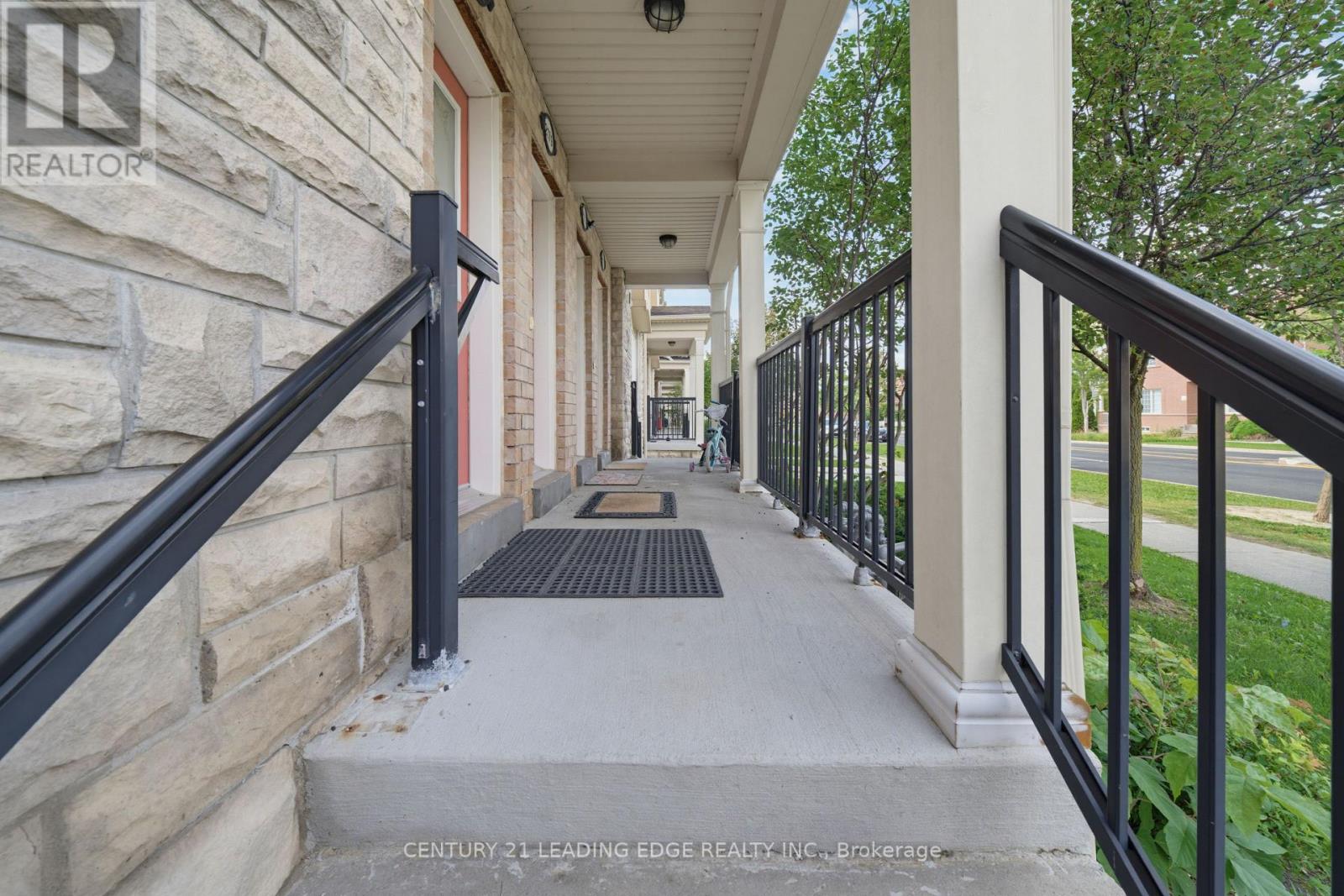 2179 Bur Oak Avenue Property Photo 2
