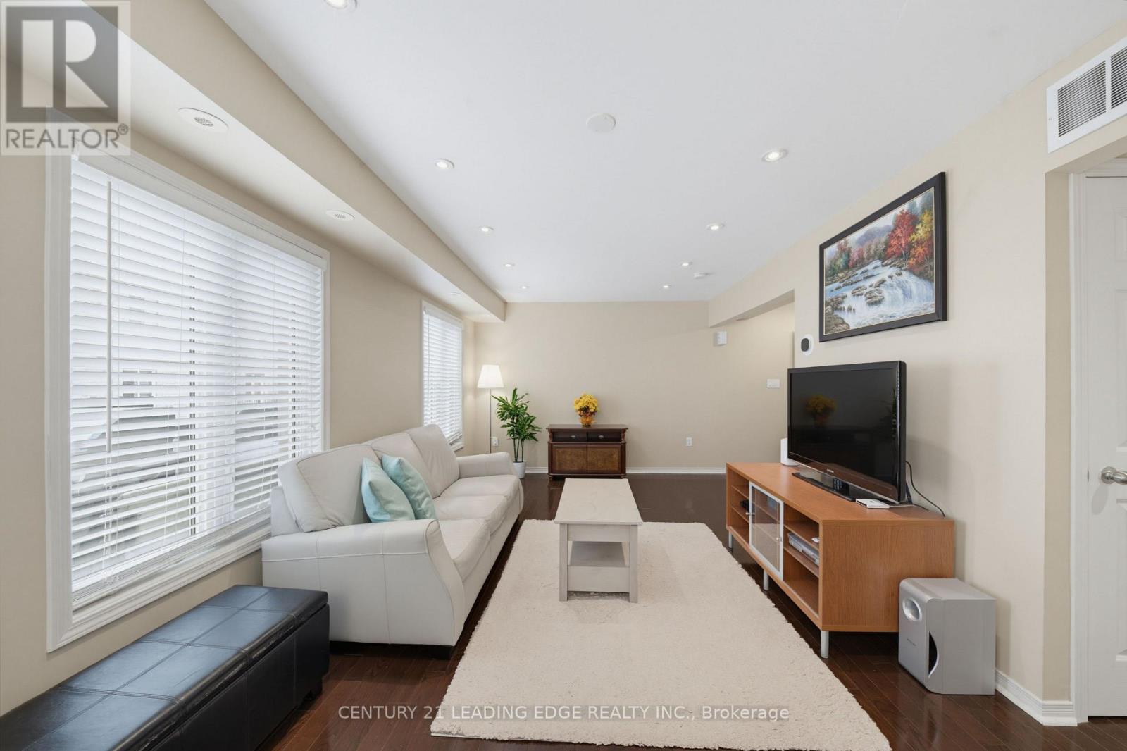 2179 Bur Oak Avenue Property Photo 12
