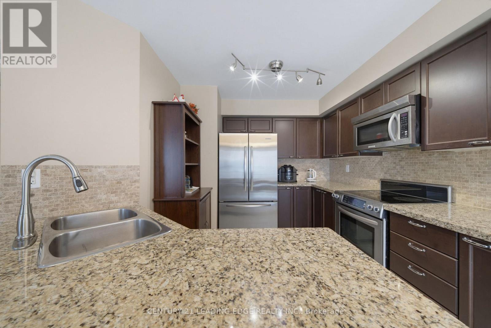 2179 Bur Oak Avenue Property Photo 17