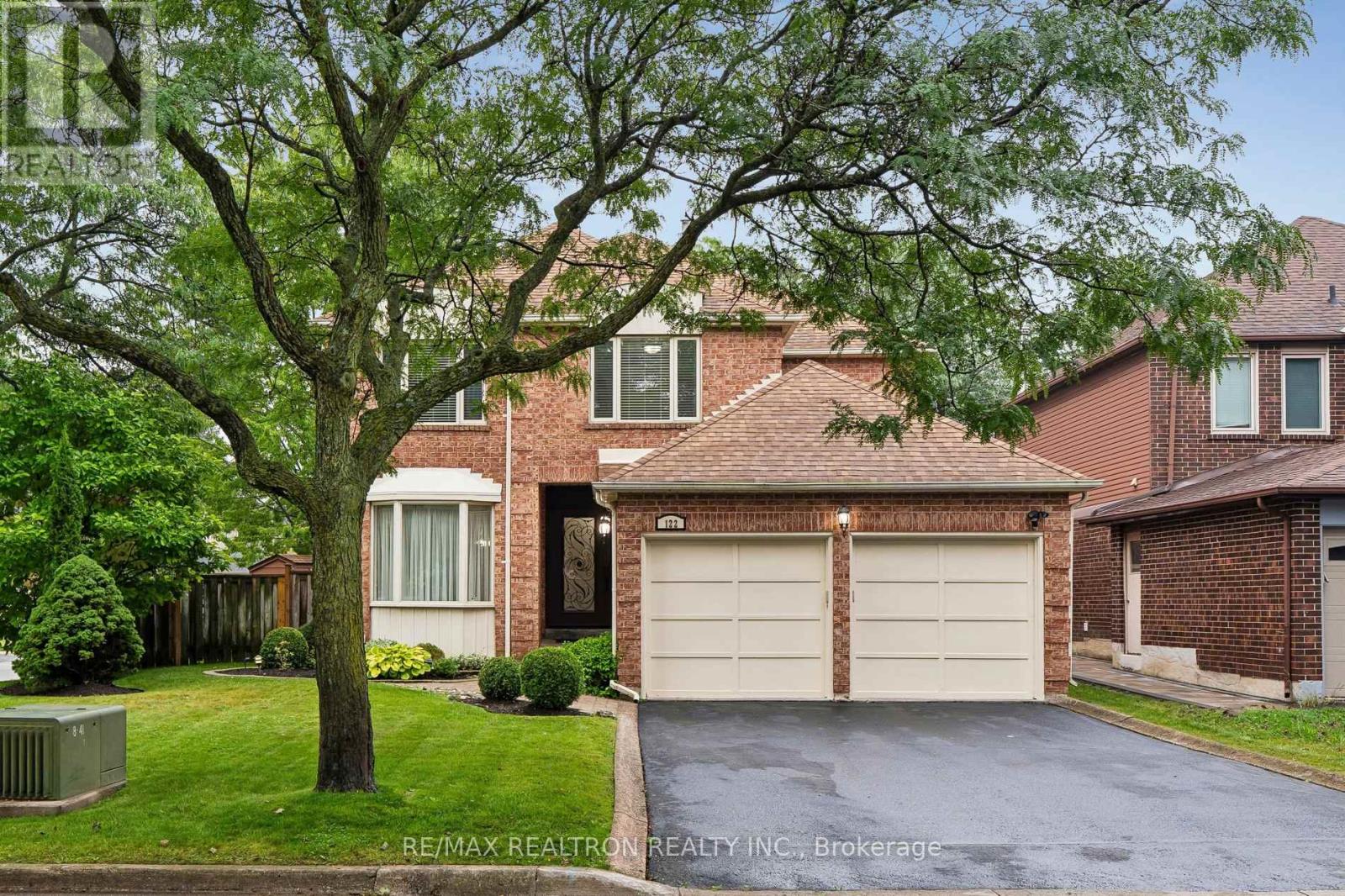 122 Colvin Crescent Property Photo 1