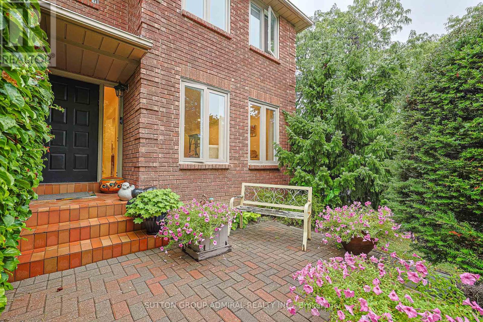 232 Franklin Avenue Property Photo 3