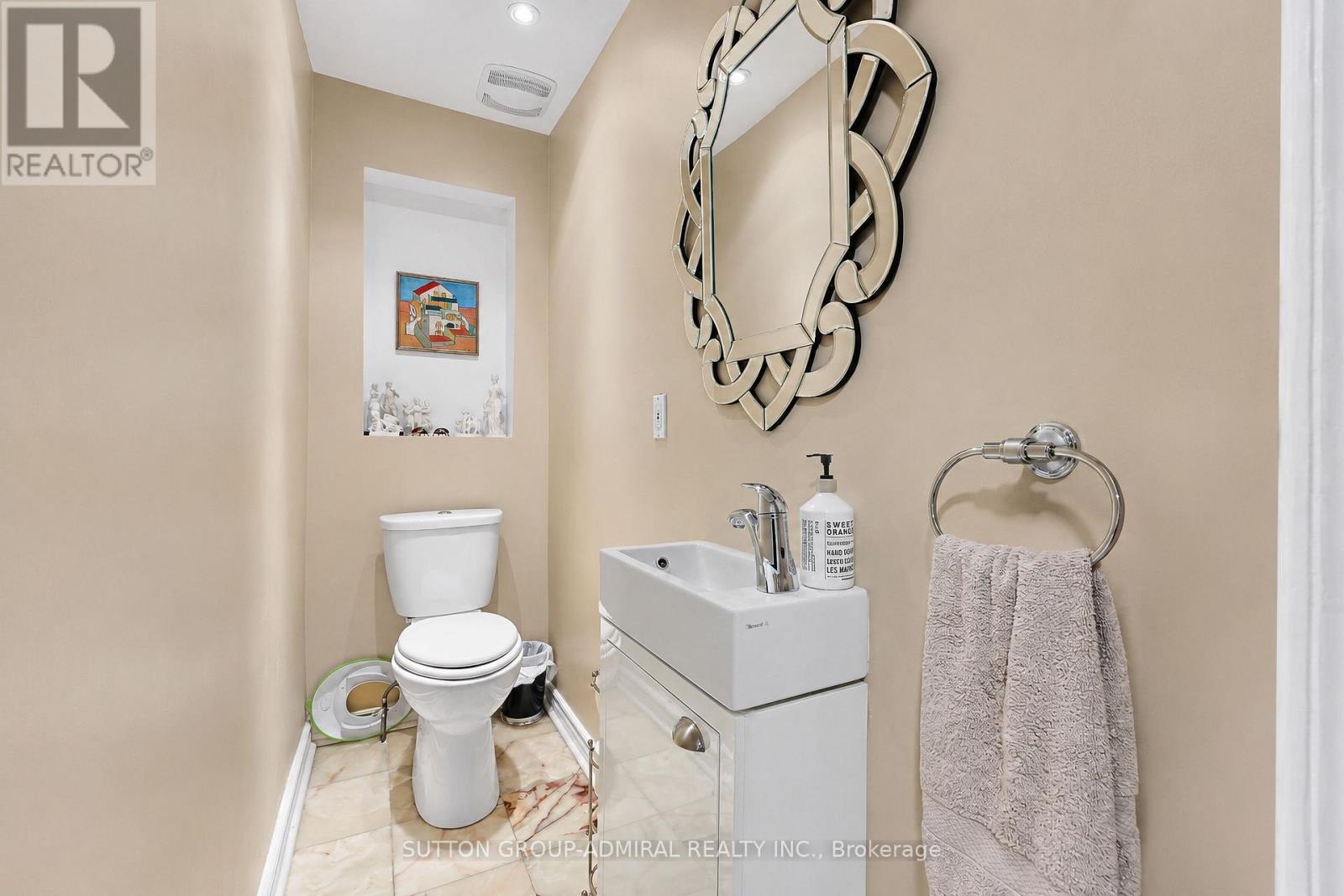 232 Franklin Avenue Property Photo 15