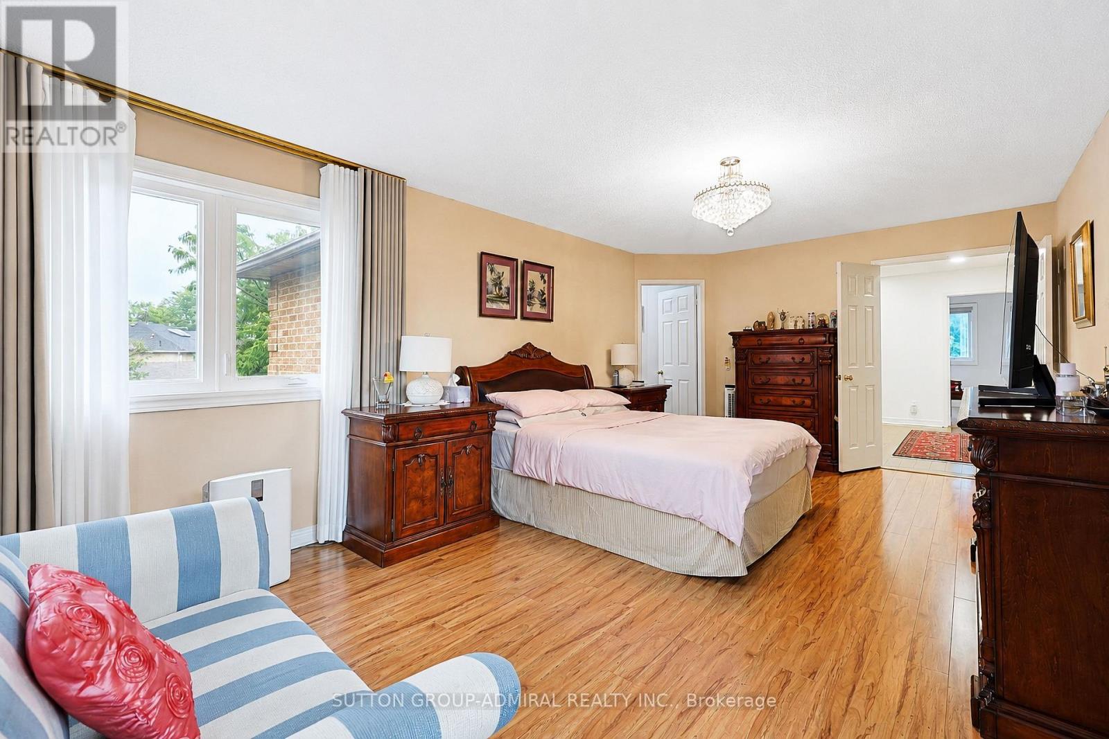 232 Franklin Avenue Property Photo 20
