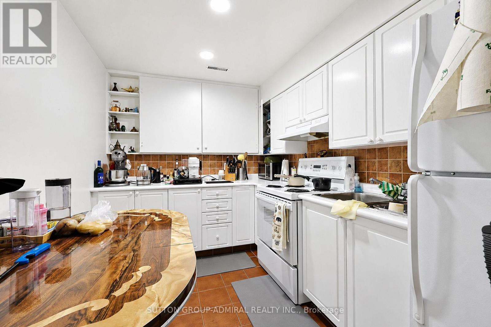 232 Franklin Avenue Property Photo 29