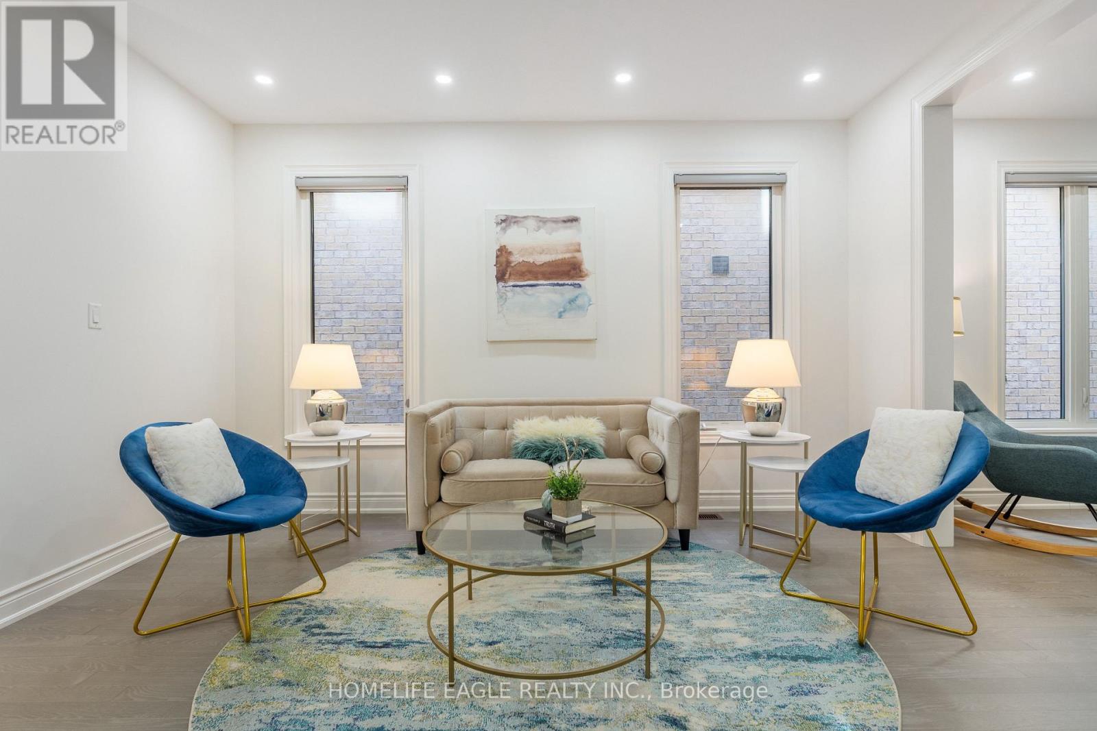 58 Tesla Crescent Property Photo 3