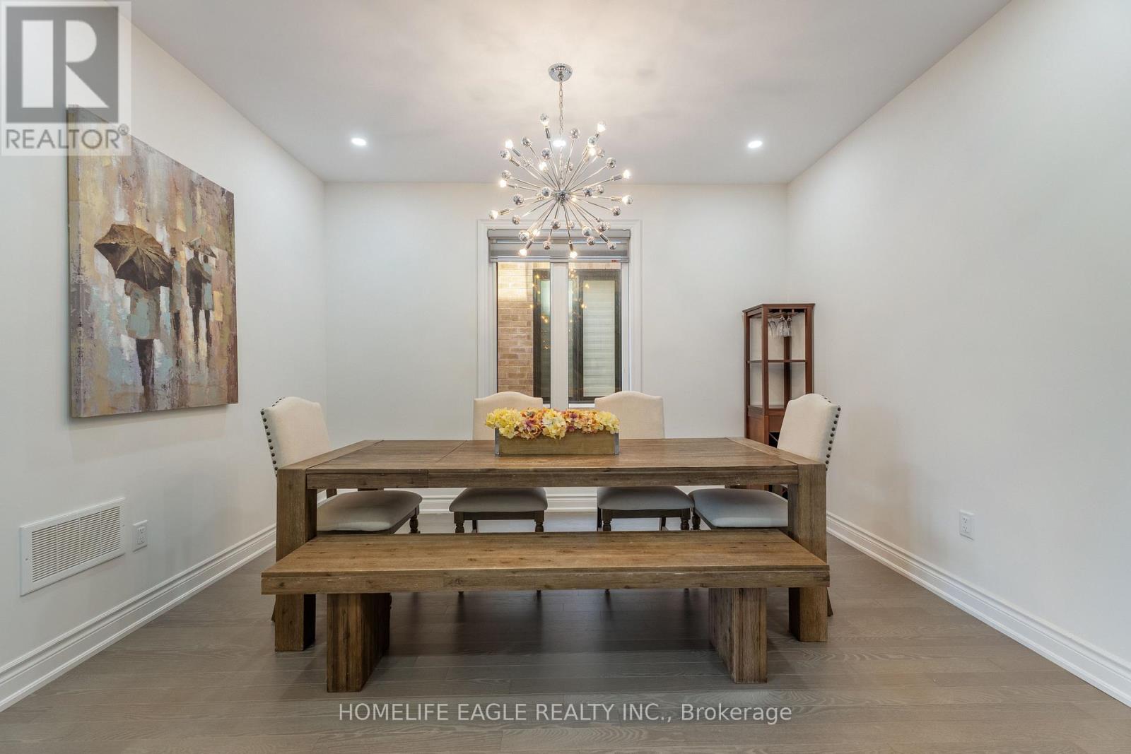 58 Tesla Crescent Property Photo 4