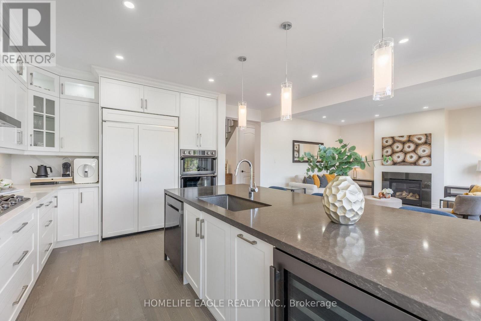 58 Tesla Crescent Property Photo 6