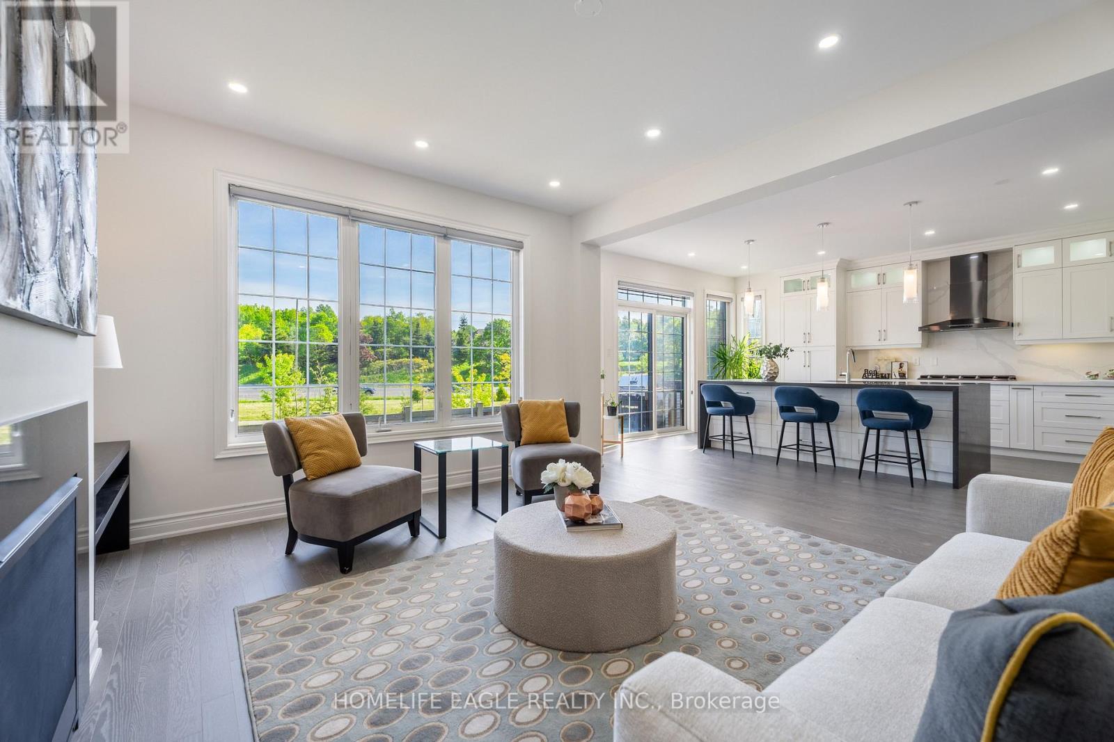 58 Tesla Crescent Property Photo 8