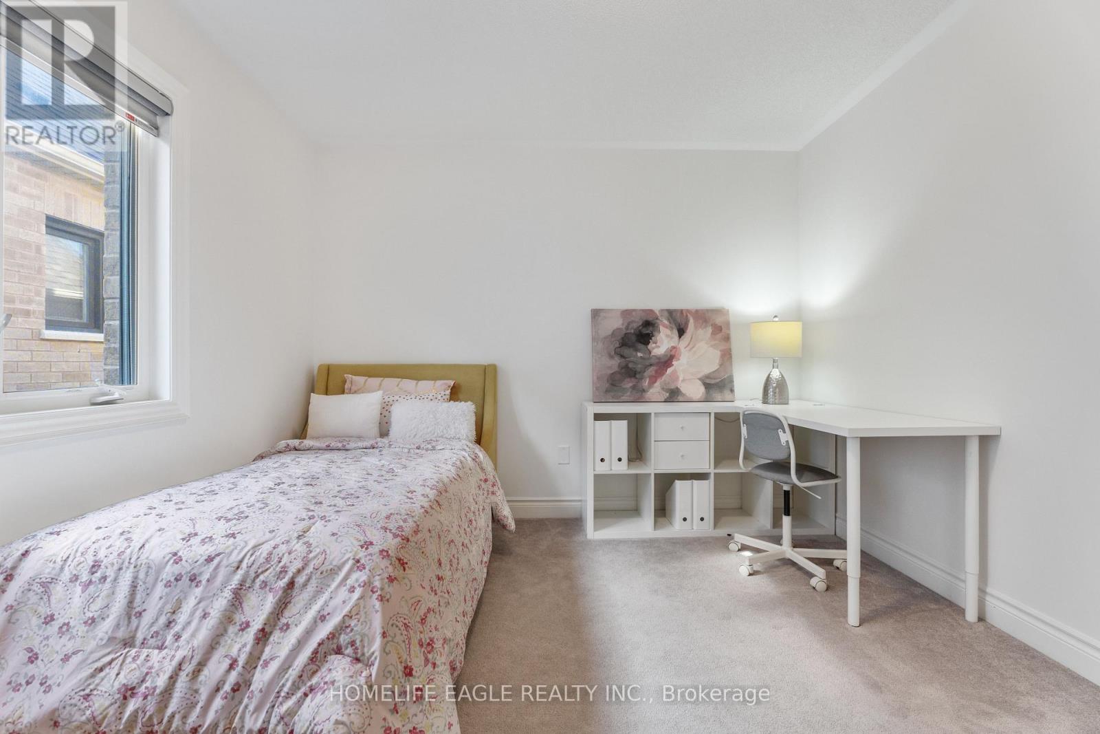 58 Tesla Crescent Property Photo 14