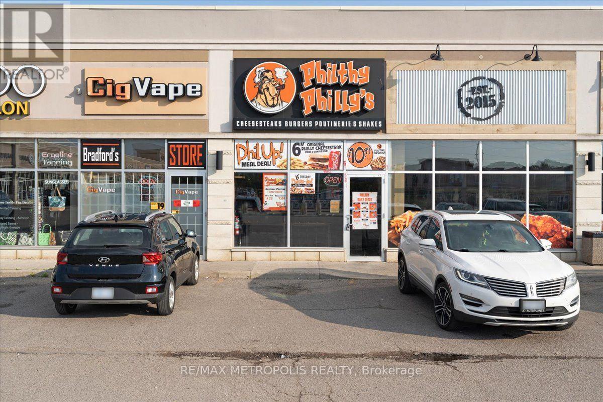 10 - 450 Holland Street W Property Photo 1