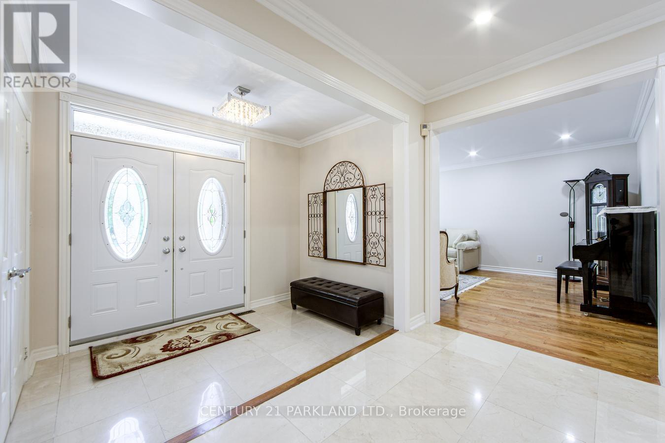 112 Strathearn Avenue Property Photo 2
