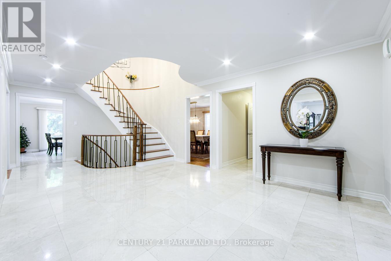 112 Strathearn Avenue Property Photo 3
