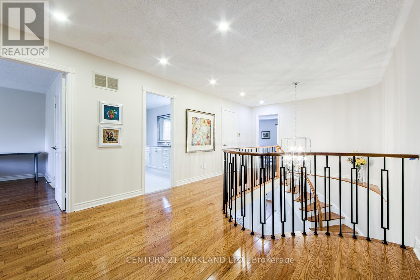 112 Strathearn Avenue Property Photo 22