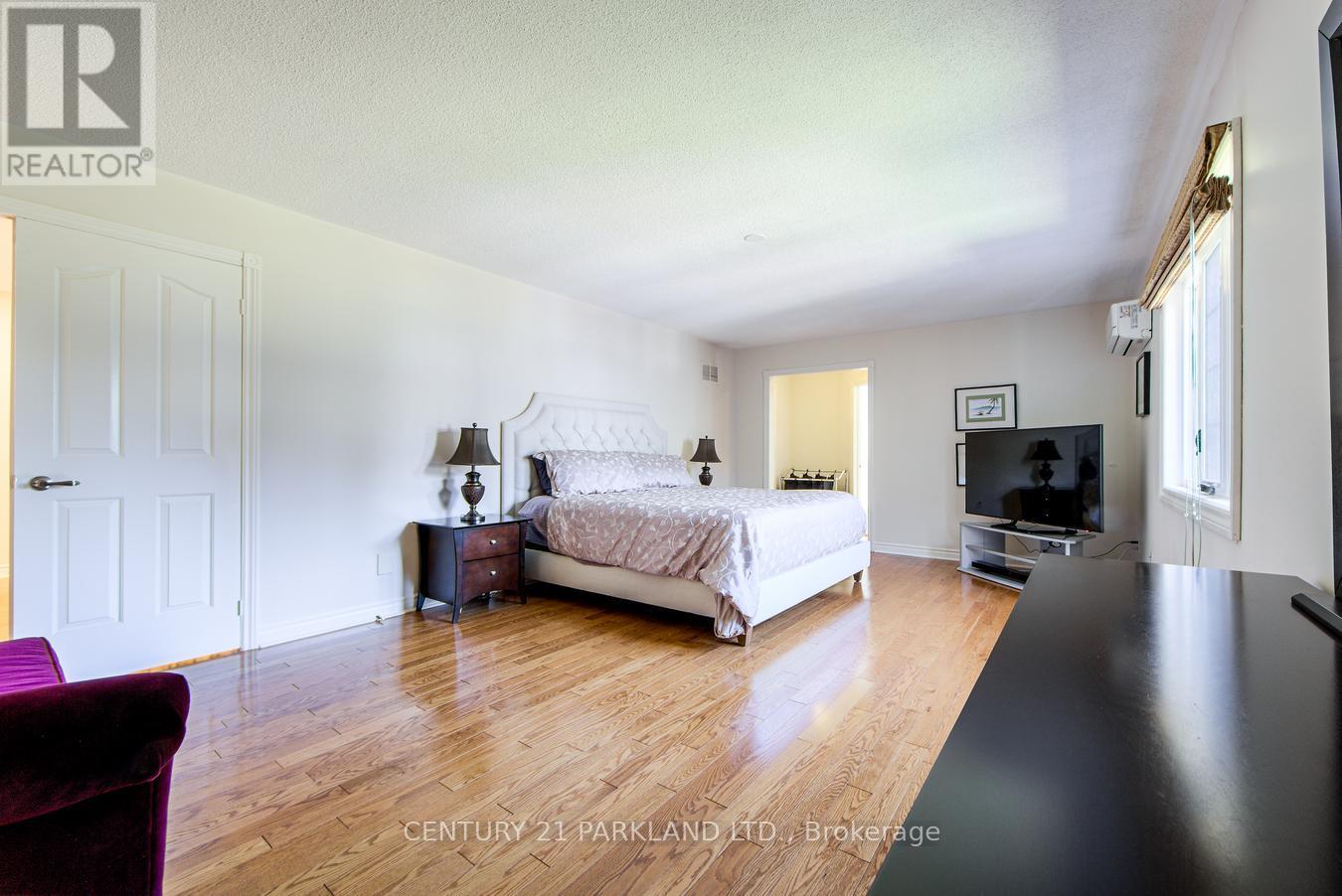 112 Strathearn Avenue Property Photo 23